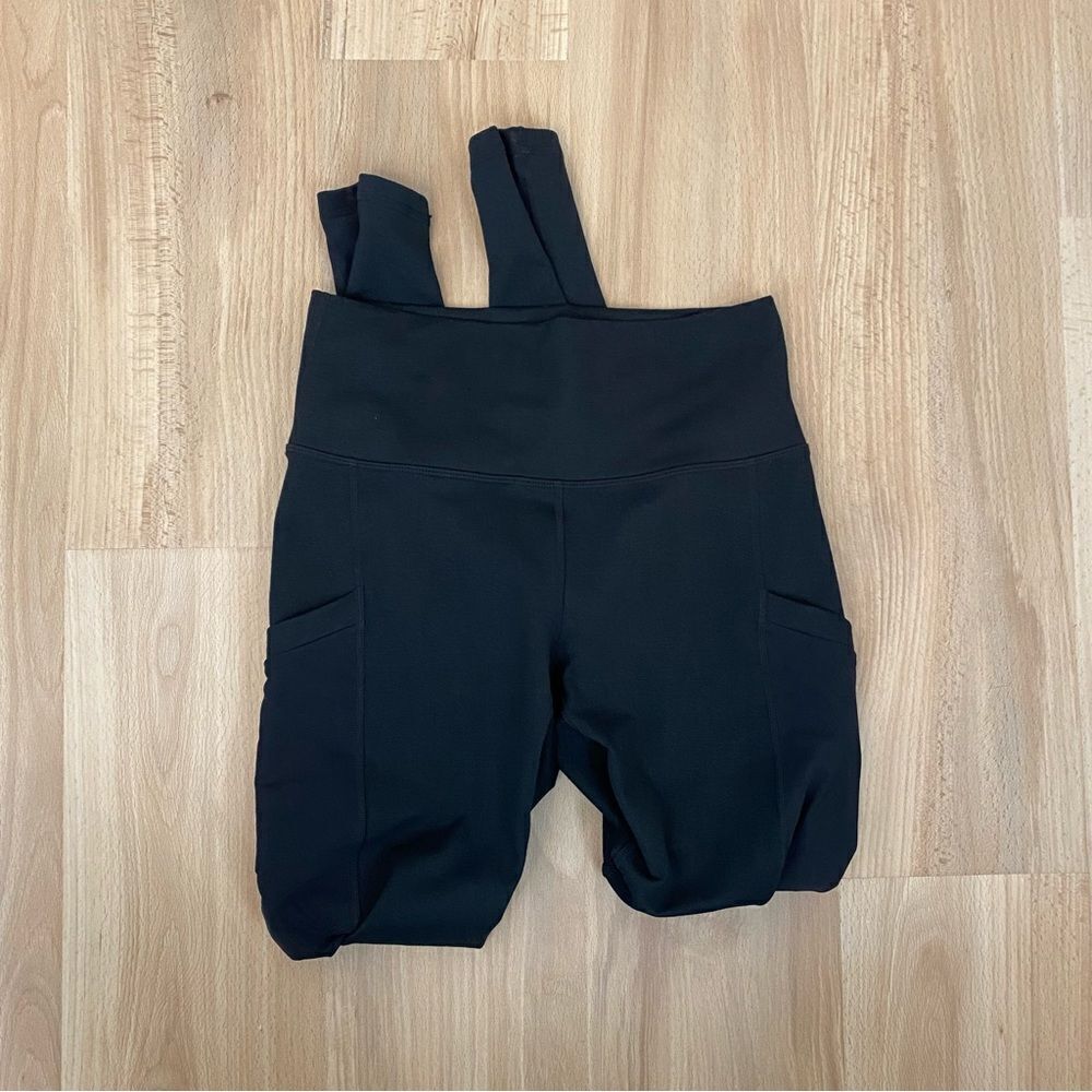 Fabletics Powerhold Mila Pocket Capri Leggings - Picture 6 of 10